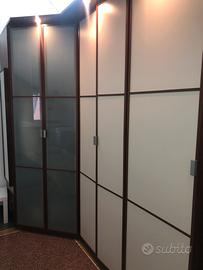 Armadio angolare con modulo cabina  specchio e luc