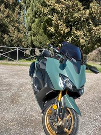 Yamaha T max 560