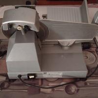 Affettatrice Professionale  CAD Mondial 220