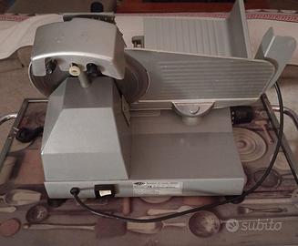 Affettatrice Professionale  CAD Mondial 220