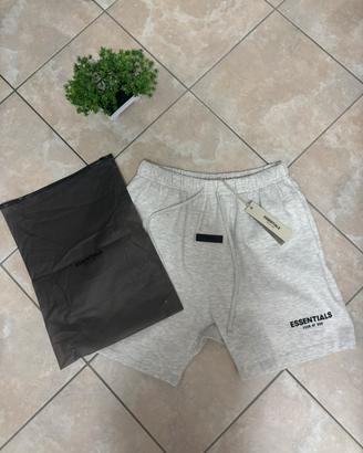 pantaloncini corti essentials