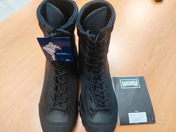 Anfibi militari magnum