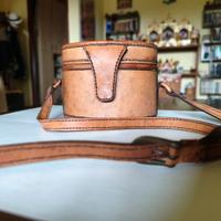 Borsa antiquariato in pelle