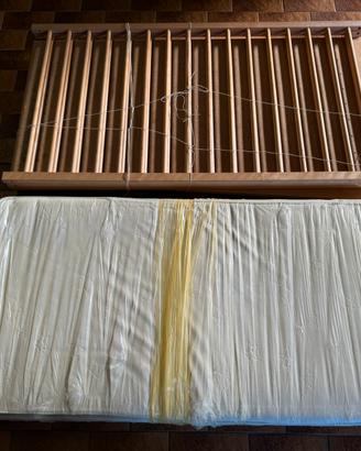 Lettino in legno ikea con materasso