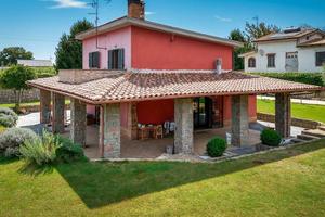 Villa di 150 m² con 4 locali a Zagarolo
