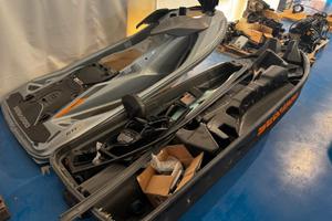 Moto d'acqua seadoo RXT 170 nuova