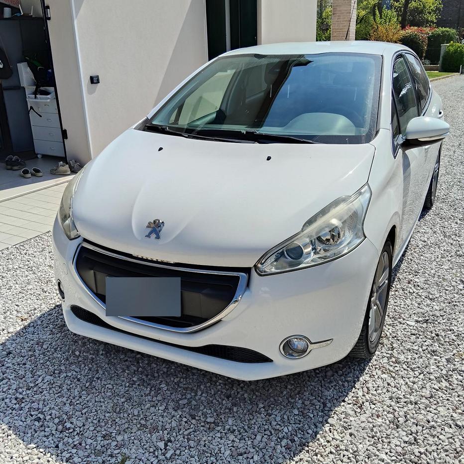 Peugeot 208 allure