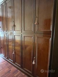 Armadio sette ante in noce massello