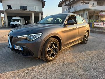 Alfa Romeo Stelvio 2.2 Turbodiesel 190 CV AT8 Q4 B