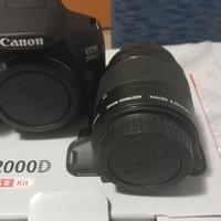 macchina fotografica Canon EOS 2000D 