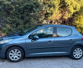 Peugeot 207 1.6 HDi - 2006