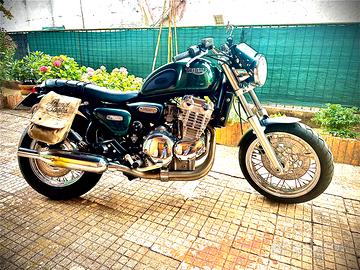 Triumph thunderbird