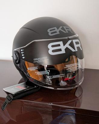 Casco jet BKR nero opaco XS