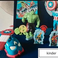 Personaggi Marvel Avengers con elicottero