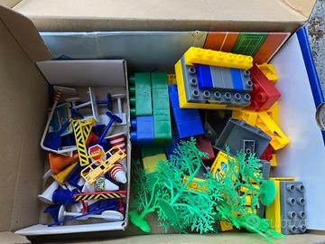 Costruzioni e segnali stradali