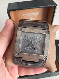 Guess man u.s.a. est 1981
