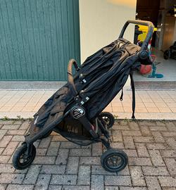 Passeggino gemellare doppio
