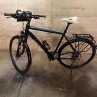 Bicicletta CUBE Touring Pro