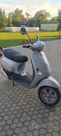 Vespa LX504t