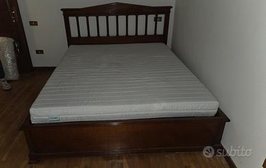 Letto matrimoniale 