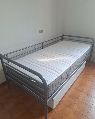 Letto singolo IKEA più materasso 