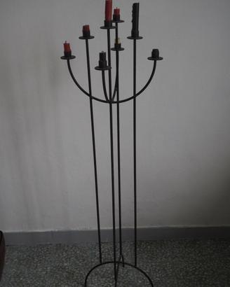 Candelabro da terra in ferro