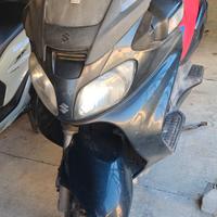 Suzuki Burgman 650 no abs 2004