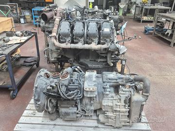 Scania Motore V8 e cambio GRS905R