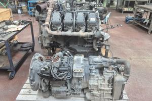 Scania Motore V8 e cambio GRS905R