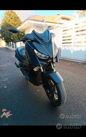 Moto Yamaha xmax 125