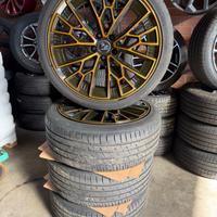 Cerchi in lega Ford Puma da 19 pollici e pneumatic