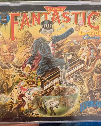 CD Elthon John “Captain Fantastic”