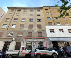NEGOZIO A TRIESTE