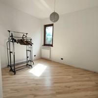 Porzione di bifamiliare con giardino