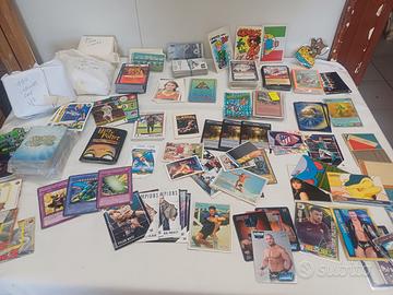 lotto di 1100 figurine miste tra calcio croods dra