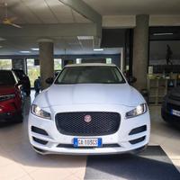 Jaguar F-Pace 2.0 D 180 CV AWD aut. Prestige