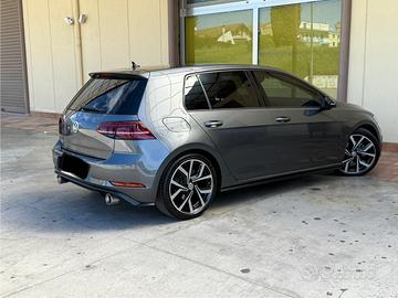 VOLKSWAGEN GOLF 7.5