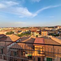 Luminoso e panoramico appartamento
