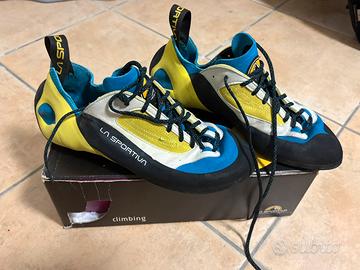 Scarpa per arrampicata “la sportiva”