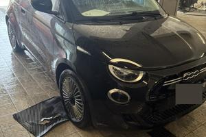FIAT 500e PLUS ICON HB 42 kWh – Pari al nuovo