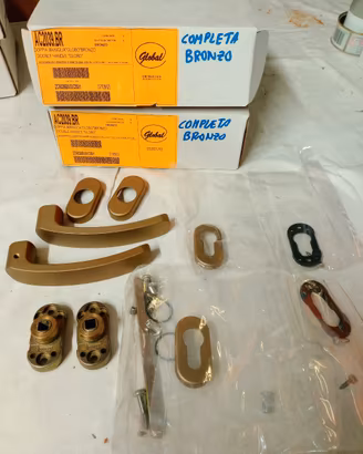 Maniglie per serramenti in alluminio 