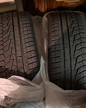 Gomme invernali Hankook 215/45 R17
