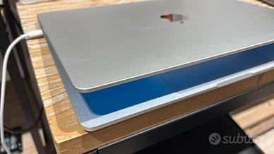 MacBook Air 15″ M2 Apple, Ram 8 GB, SSD 256GB, Ex