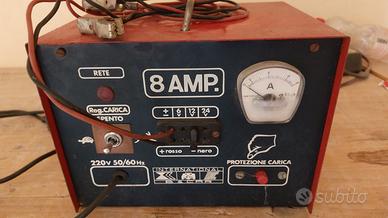Caricabatterie International 8AMP