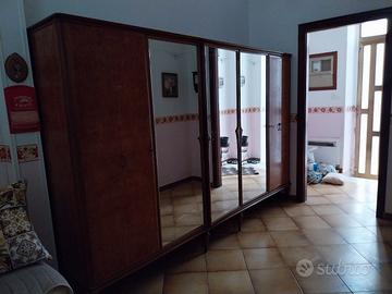 Armadio/Toelette/Cassettiera