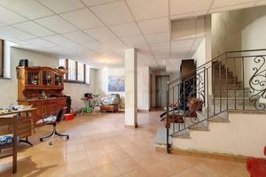 PORSIONE DI VILLA BIFAMIGLIARE