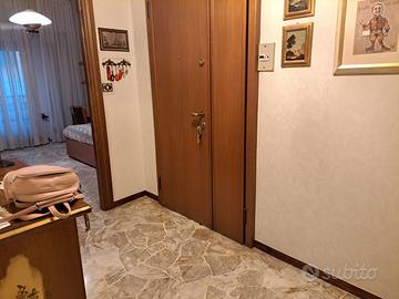 Luminosissimo 3 camere con ampi poggioli,Molassana