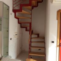 scala in ferro quadrata con gradini massello di fr