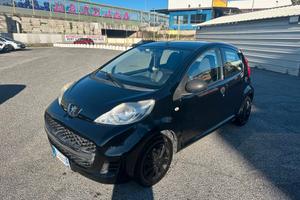Peugeot 107 1.0 5 porte NEOPATENTATI