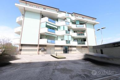 4 LOCALI A CITTÀ SANT'ANGELO